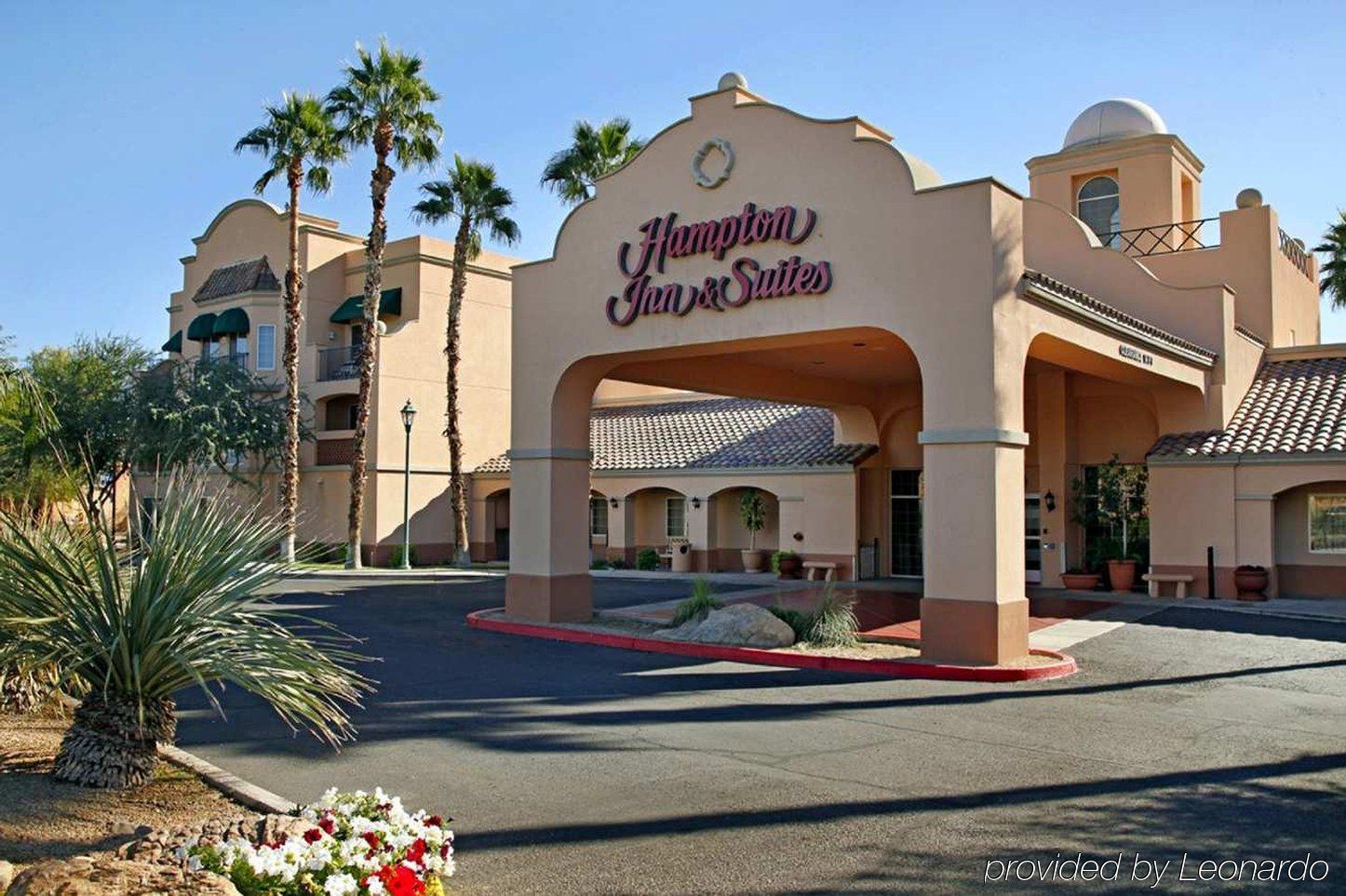 Hampton Inn & Suites Phoenix/Scottsdale Exterior photo