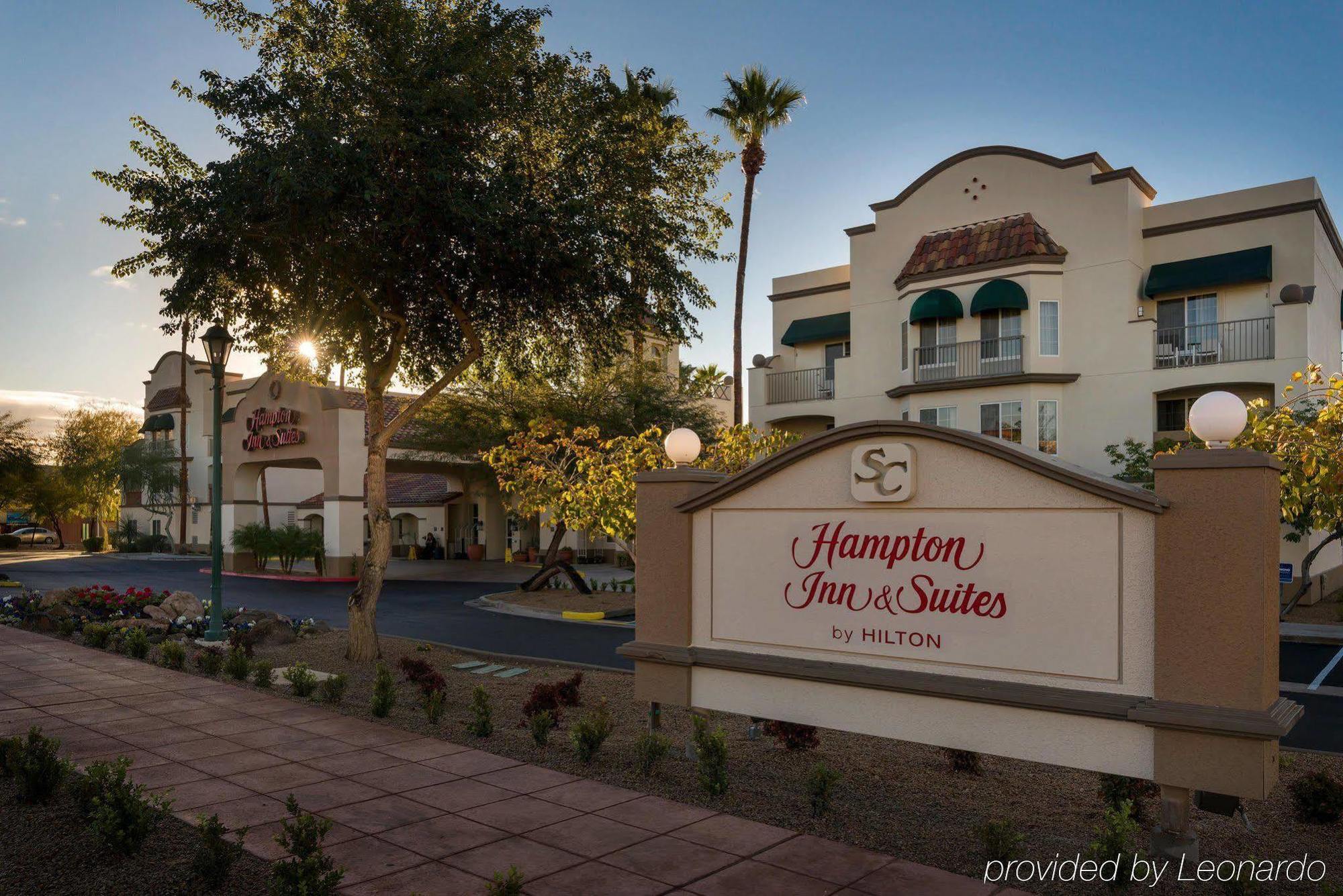 Hampton Inn & Suites Phoenix/Scottsdale Exterior photo